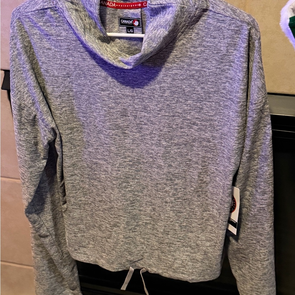 NWT Canada Weather Gear mock turtleneck